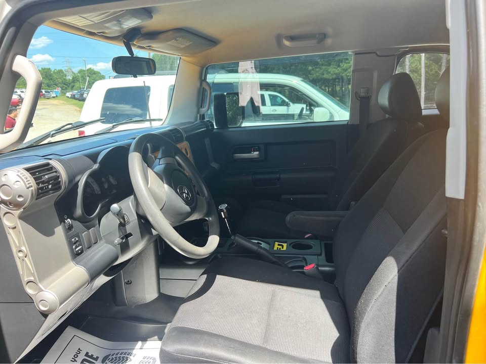 2007 Toyota FJ Cruiser in Greenville, SC (photo 12) — photo 12