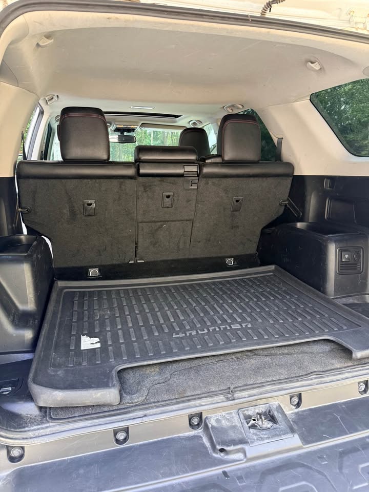 2015 Toyota 4Runner · Trail Premium Sport Utility 4D (photo 4) — photo 4