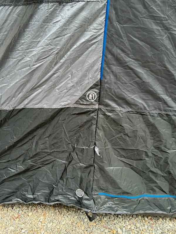 Joolca double shower stall pop-up tent in Auburn, CA (photo 8) — photo 8
