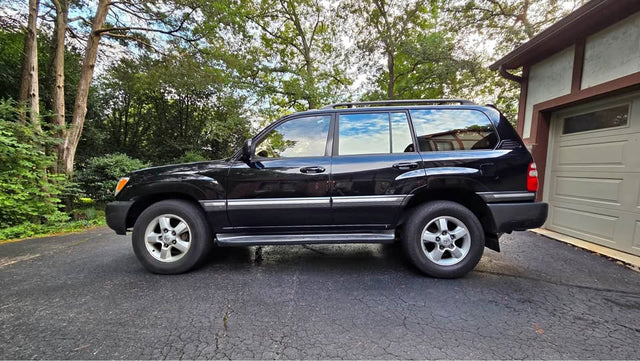 2003 Toyota Landcruiser in Knoxville, TN (photo 1)