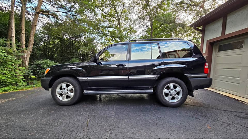 2003 Toyota Landcruiser in Knoxville, TN (photo 1) — photo 1