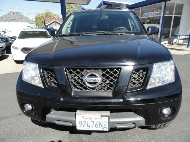 2012 Nissan Frontier — photo 2
