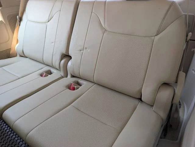 2013 Lexus LX · LX 570 Sport Utility 4D (photo 10) — photo 10