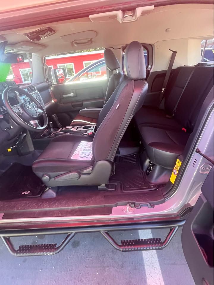 2014 Toyota FJ Cruiser · Sport Utility 2D in Chico, CA (photo 5) — photo 5