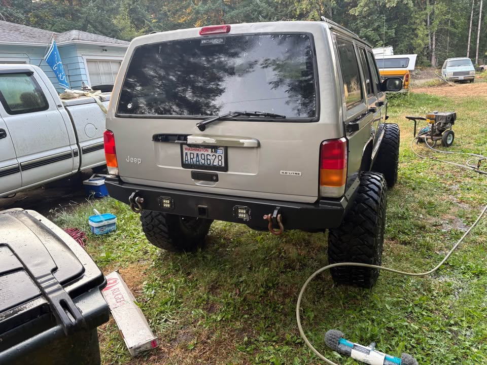 2000 Jeep Cherokee · SE Sport Utility 4D (photo 5) — photo 5