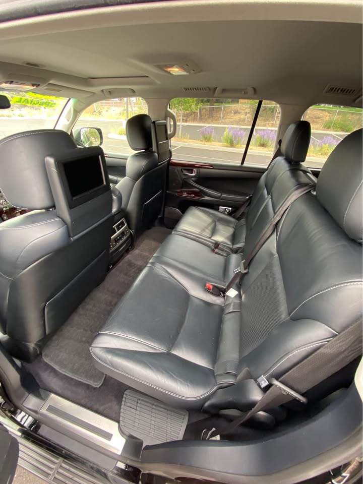2014 Lexus LX · LX 570 Sport Utility 4D in Bend, OR (photo 11) — photo 11