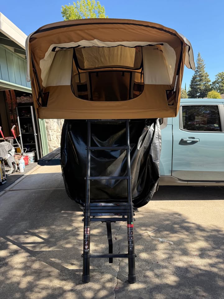 ROAM Vagabond 2.0 Rooftop Tent in Sacramento, CA (photo 3) — photo 3