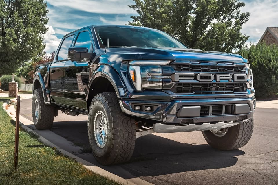 2025 Ford F-150 Raptor SuperCrew Pickup 4D 5 1/2 ft in Orem, UT (photo 1)