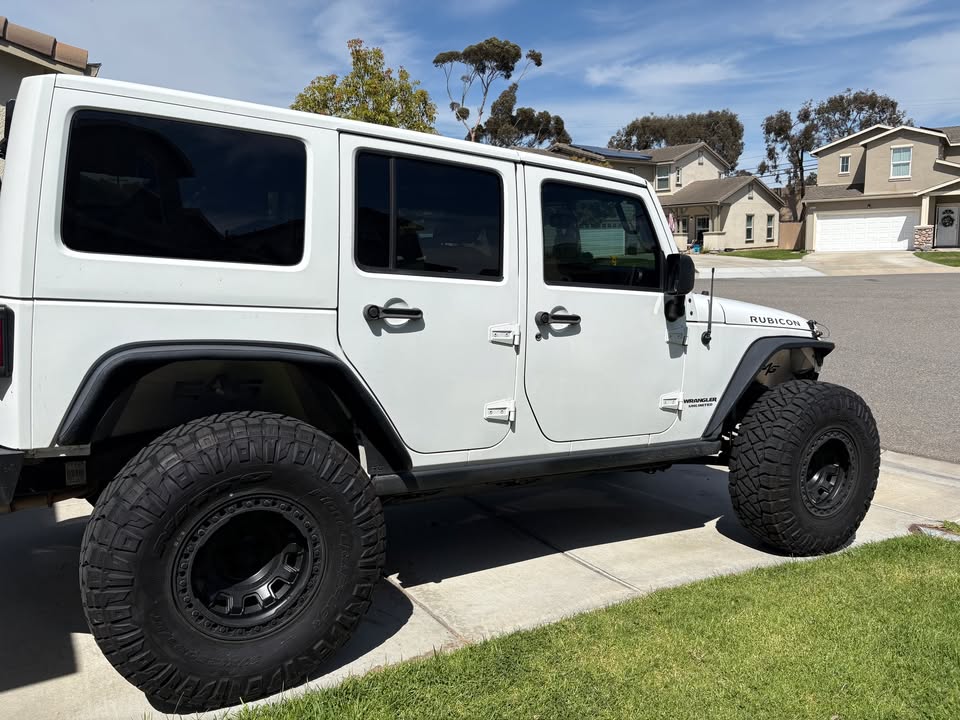 2014 Jeep wrangler unlimited rubicon in San Diego Country Estates, California (photo 2) — photo 2