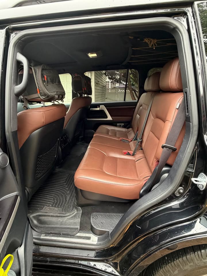 2021 Toyota toyota+land+cruiser in Leesburg, VA (photo 7) — photo 7