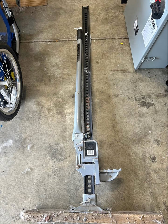 Smittybilt 54” Trail Jack (Model 2722) – Farm/Hi-Lift Style Jack (photo 1)