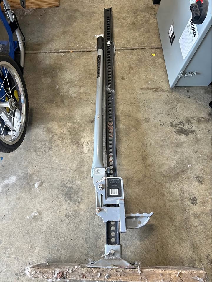 Smittybilt 54” Trail Jack (Model 2722) – Farm/Hi-Lift Style Jack (photo 1) — photo 1