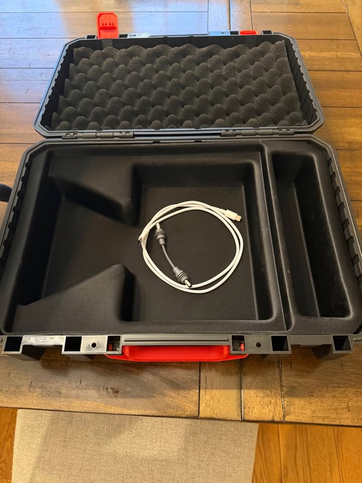 Peakdo LinkPower 1 for Starlink Mini with Hardshell Case in Woodstock, NB (photo 4)