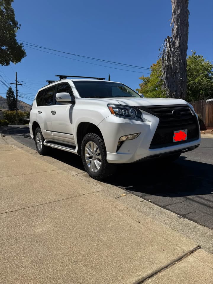 2019 Lexus GX · GX 460 Premium Sport Utility 4D in Concord, CA (photo 6) — photo 6
