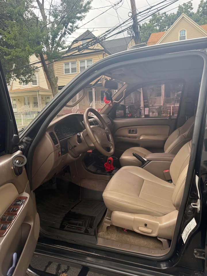 1998 Toyota 4Runner · Limited Sport Utility 4D in Newark, NJ (photo 7) — photo 7