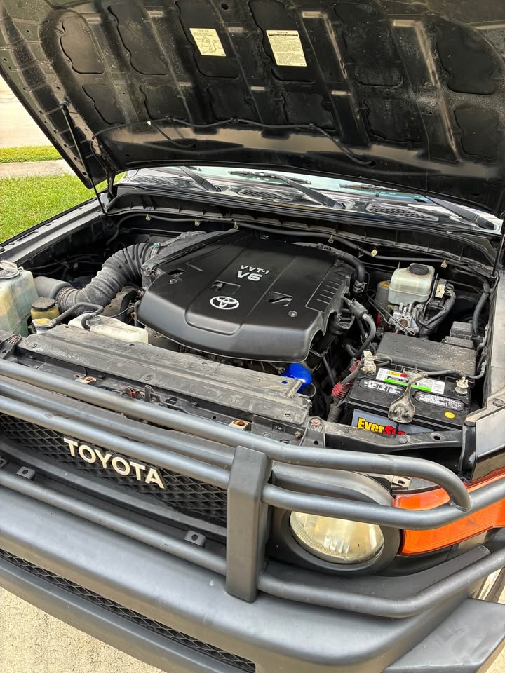 2008 Toyota FJ Cruiser in West Palm Beach, FL (photo 11) — photo 11