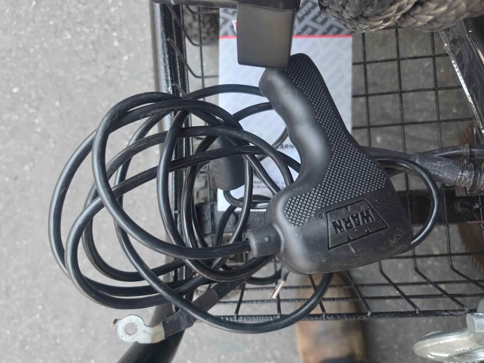Warn 10,000 lbs winch in La Habra, CA (photo 5) — photo 5