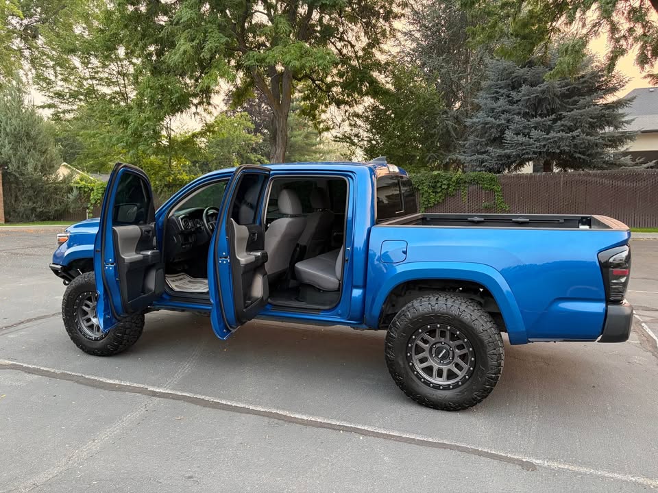 2018 Toyota Tacoma Double Cab · SR5 in Boise, ID (photo 4)