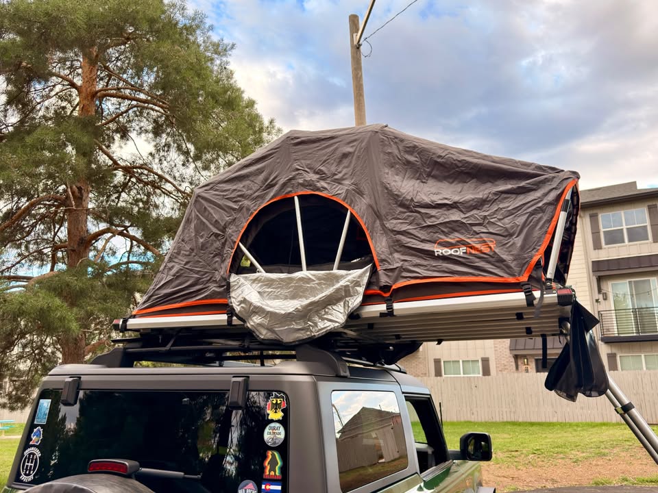 Roofnest Meadowlark Rooftop Tent with Yakima 50" Jetstream/Tmberline Towers in Arvada, CO (photo 2) — photo 2