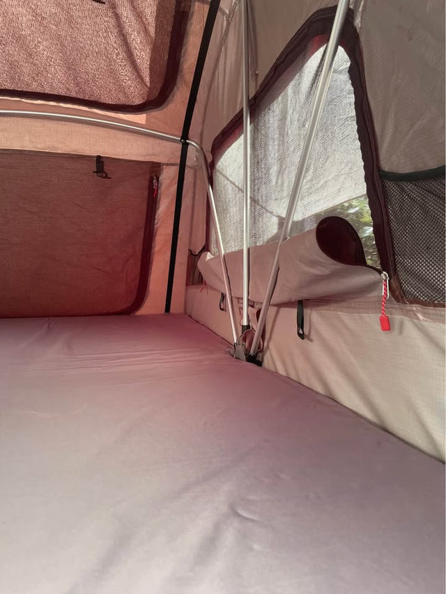 Yakima Skyrise Roof Tent — photo 2