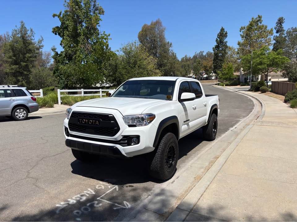 2022 Toyota Tacoma Double Cab · SR5 Trail Edition in Escondido, CA (photo 3)