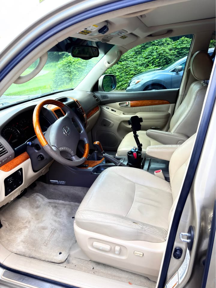 2005 Lexus GX · GX 470 Sport Utility 4D in Marietta, GA (photo 9) — photo 9