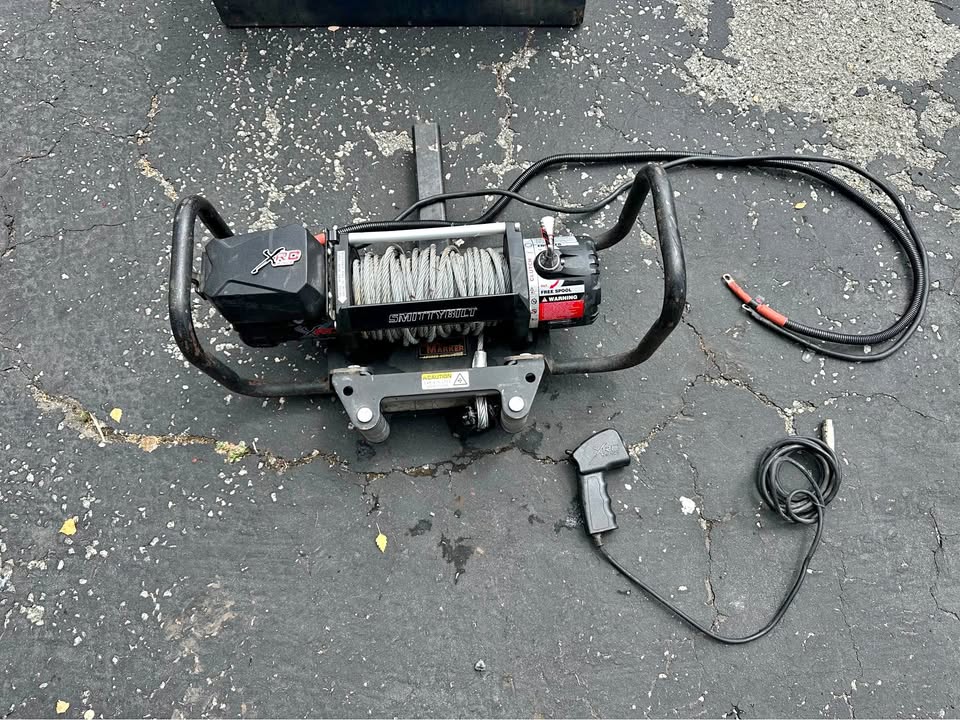 SmittyBilt 9500 pound electric winch on cradle. Mounts on receiver in Aptos, CA (photo 1) — photo 1