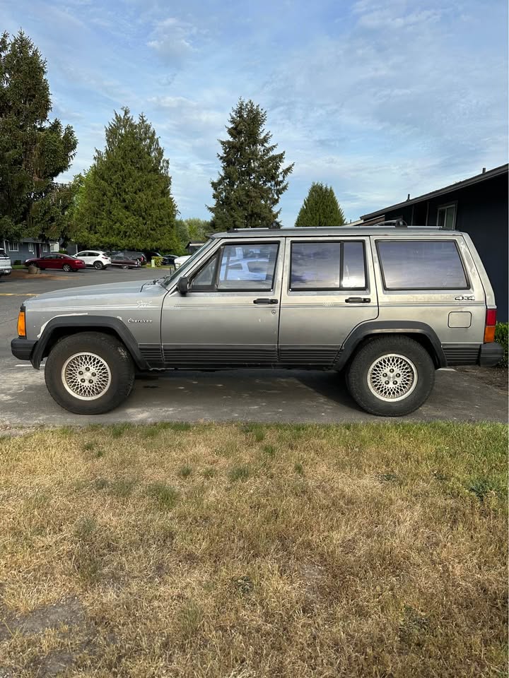 1992 Jeep Cherokee 4x4 Sport (photo 4) — photo 4