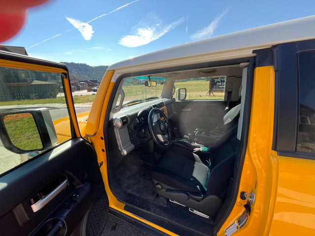 2007 Toyota FJ Cruiser SR — photo 3