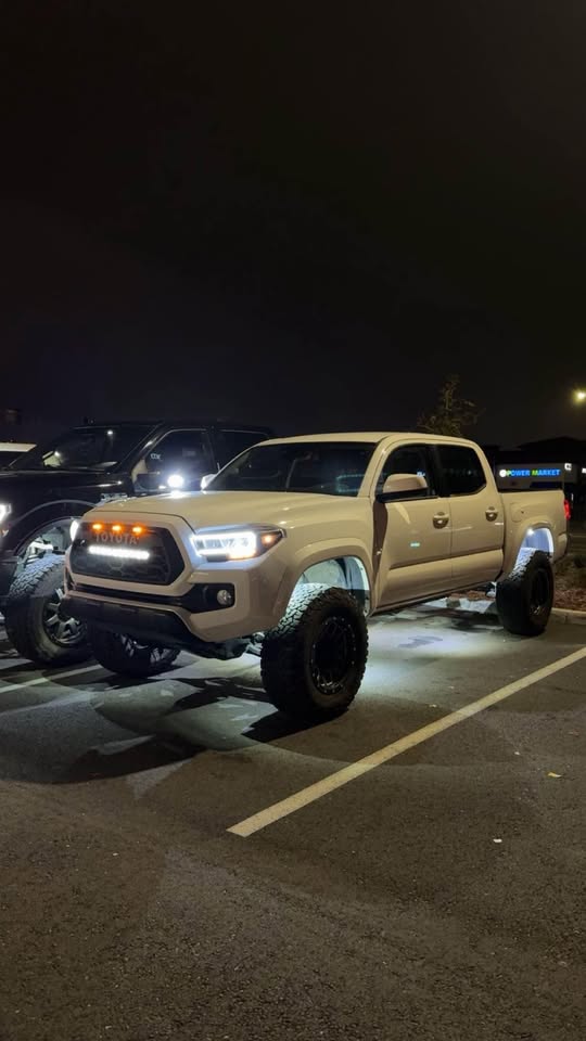 2018 Toyota Tacoma · 4WD 4D in Boise, ID (photo 3) — photo 3