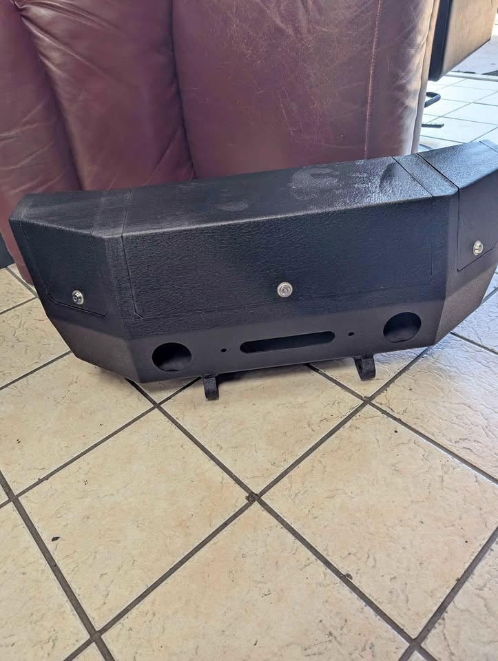 Smittybilt Black Box Portable Winch Cradle in San Diego, CA (photo 1) — photo 1