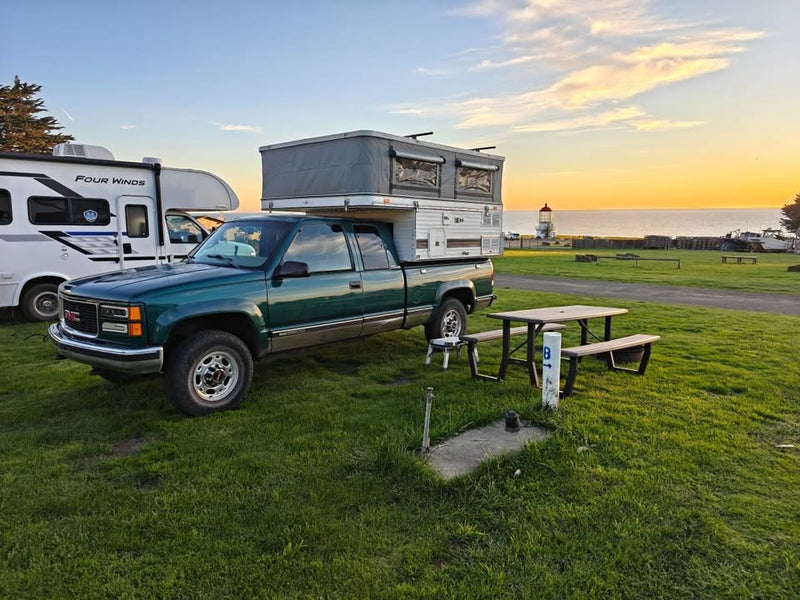 2001 Four Wheel Camper Hawk (photo 3) — photo 3