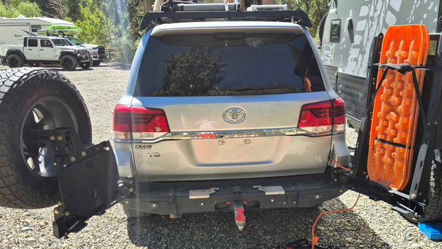 2019 Toyota Landcruiser · Land Cruiser — photo 2