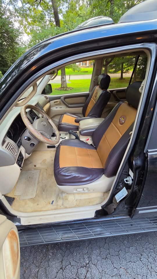 2003 Toyota Landcruiser in Knoxville, TN (photo 12) — photo 12