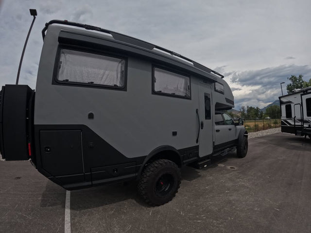 2024 Storyteller Overland GXV HILT EX-L — photo 2