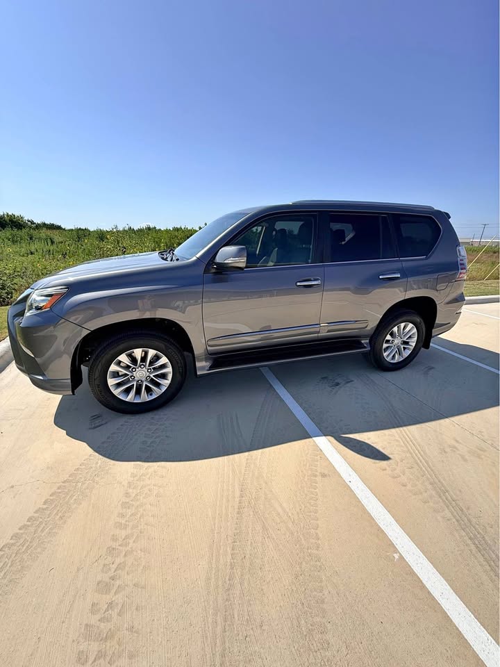2015 Lexus GX · GX 460 Luxury Sport Utility 4D in Liberty Hill, TX (photo 1) — photo 1