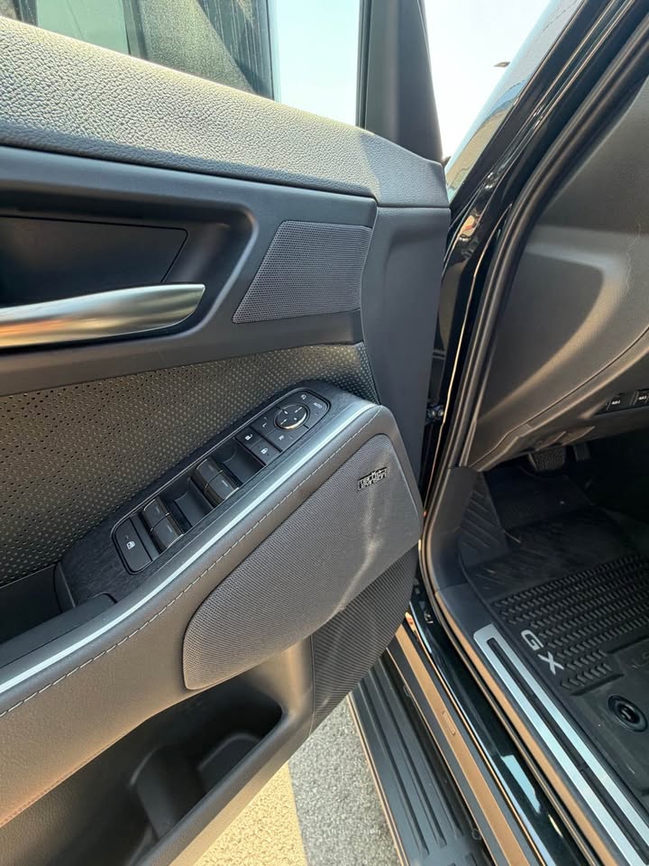 2026 Lexus GX · 550 Overtrail+ in Bellevue, WA (photo 11) — photo 11