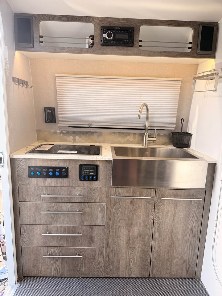 Intech Sol Dawn rv trailer in La Porte, TX (photo 5) — photo 5
