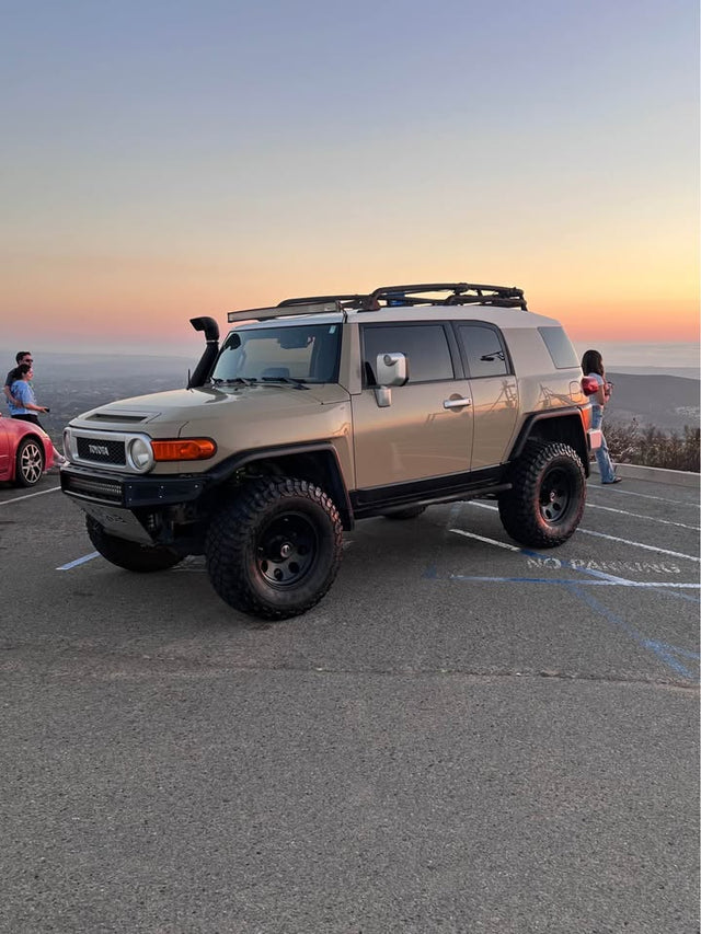 2012 Toyota FJ Cruiser 4WD – 4.88 Gears – 35s – Ironman Suspension – Rear Locker — photo 2