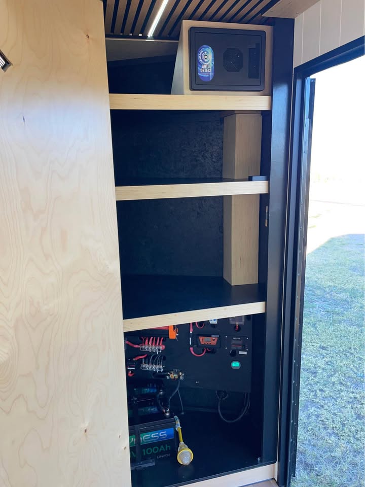 Off grid Trailer/Camper in Cheyenne, WY (photo 6)