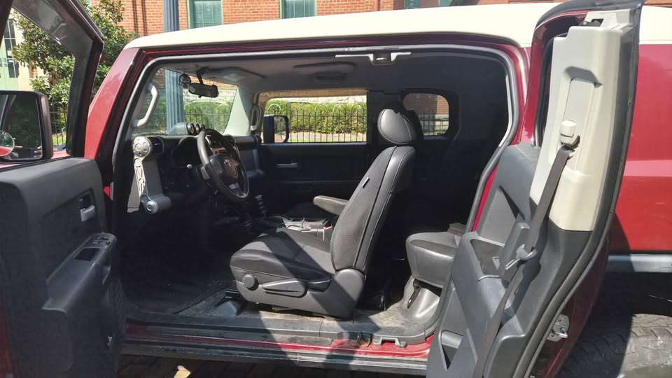 2008 Toyota FJ Cruiser in Columbus, OH (photo 7) — photo 7