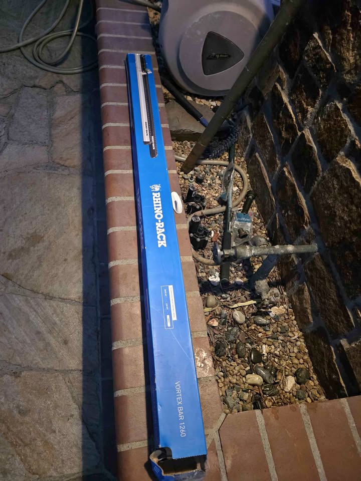 Rhino-Rack Vortex Bar 1260 and SX100 Factory Rail Leg Kit in Ceres, CA (photo 1) — photo 1