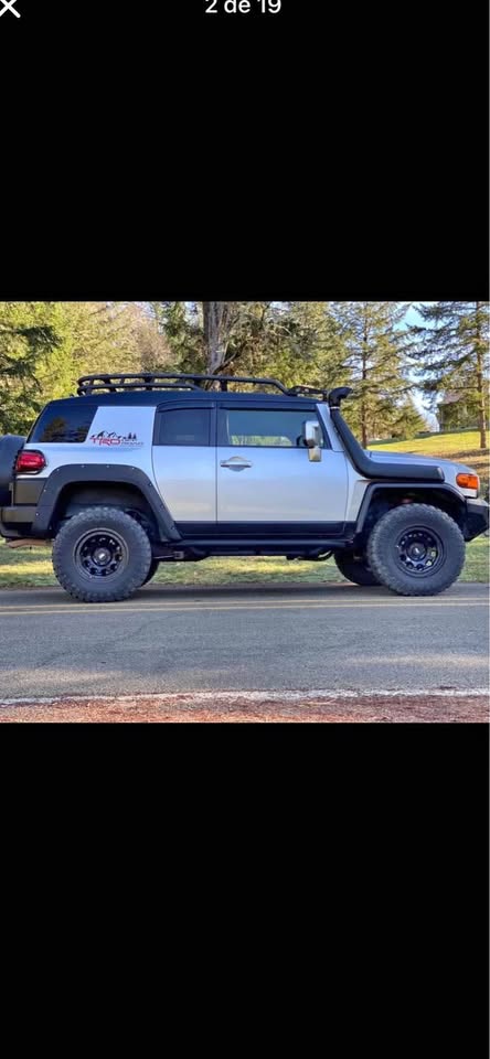 2008 Toyota FJ Cruiser (photo 1)