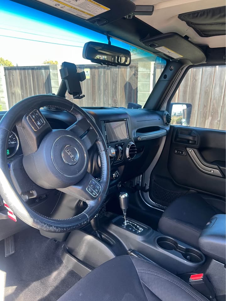2015 Jeep Wrangler · Unlimited 70th Anniversary Sport Utility 4D in San Francisco, CA (photo 6) — photo 6
