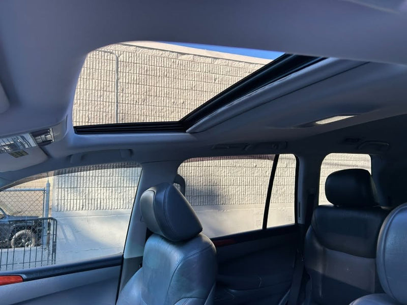2009 Lexus LX 570 Sport Utility (photo 10) — photo 10