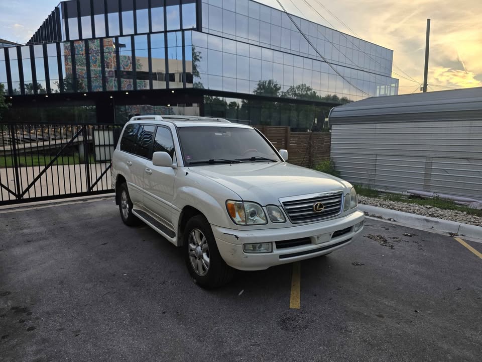2003 Lexus LX · LX 470 Sport Utility 4D in Austin, TX (photo 3)