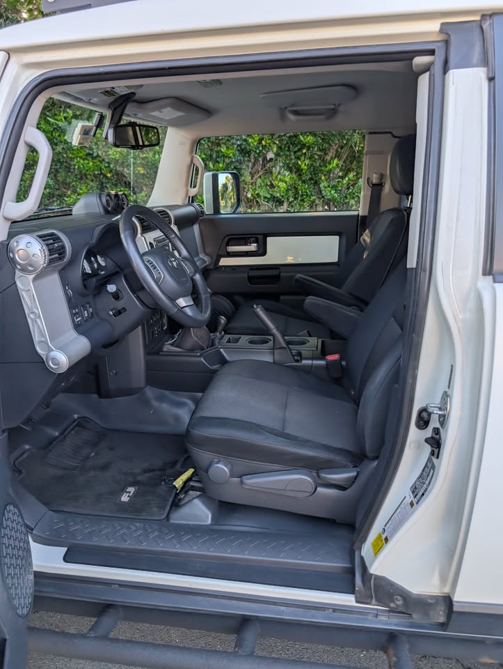 2012 Toyota FJ Cruiser -- Manual, Off-Road Package, Toytec Lift in Arlington, VA (photo 3) — photo 3