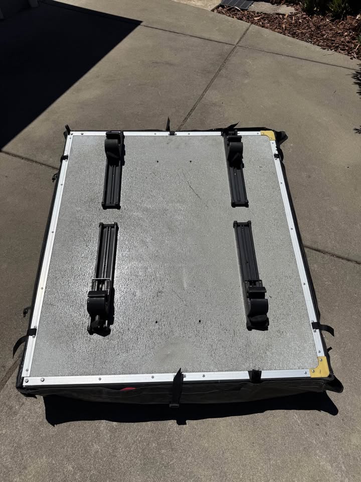Yakima SkyRise 2-Person Rooftop Tent | Complete Setup | Lights & Gear Storage in Fair Oaks, CA (photo 8) — photo 8