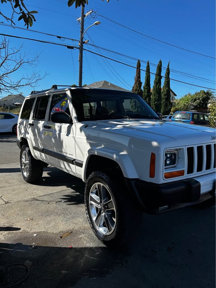 2001 Jeep Cherokee · Sport 4D in Oakland, CA (photo 2) — photo 2