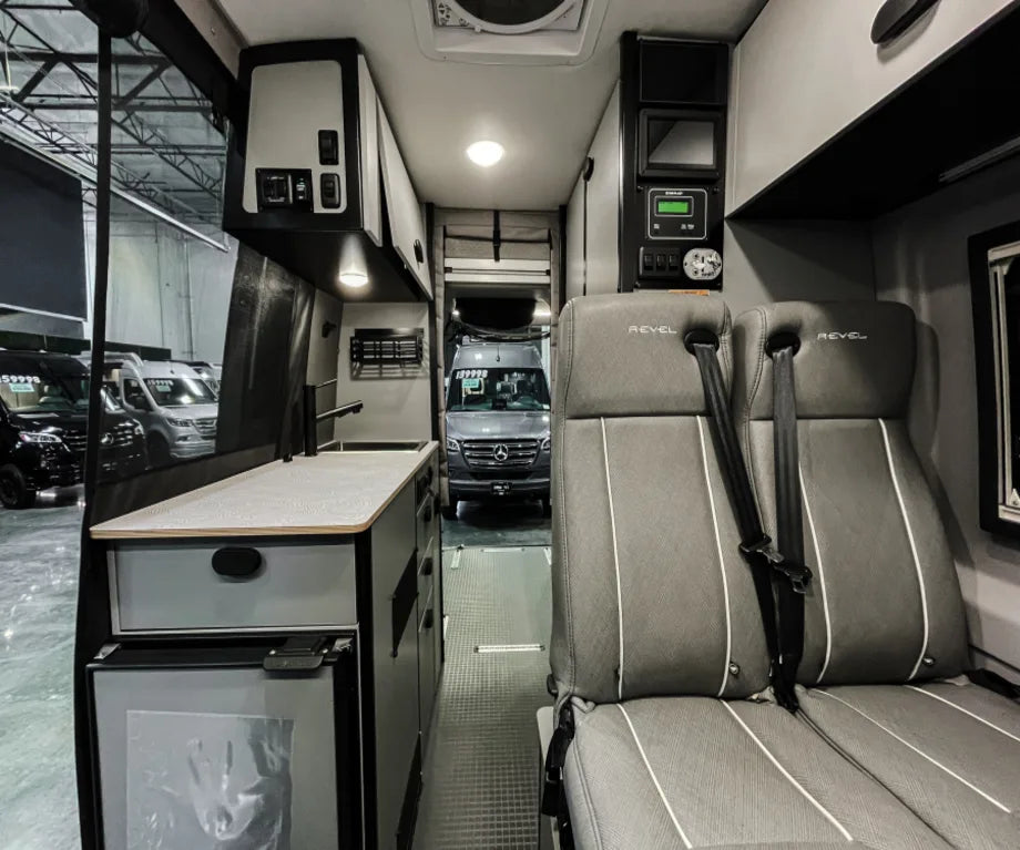 2025 Winnebago REVEL BMB44E in Placerville, CA (photo 4) — photo 4